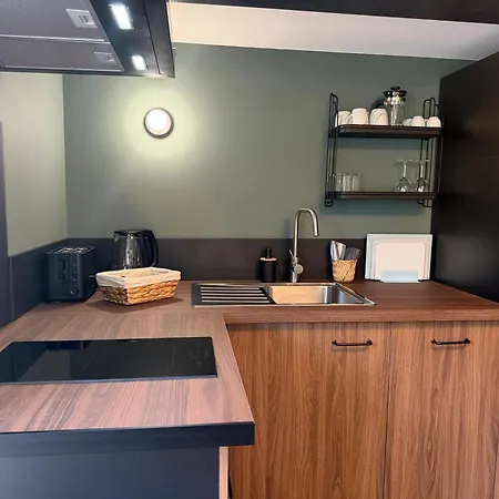 Le Clos Danton - Laurier Apartment